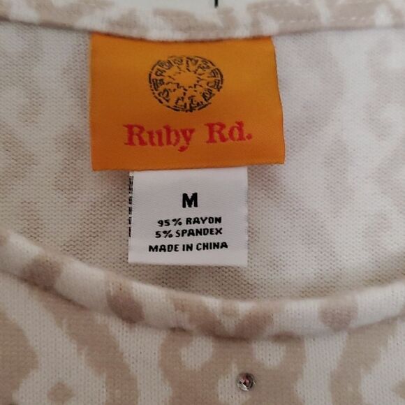 NWTÂ Ruby Rd. Women's Embelished Winter Luxe Printed Top Size Medium - Picture 4 of 12